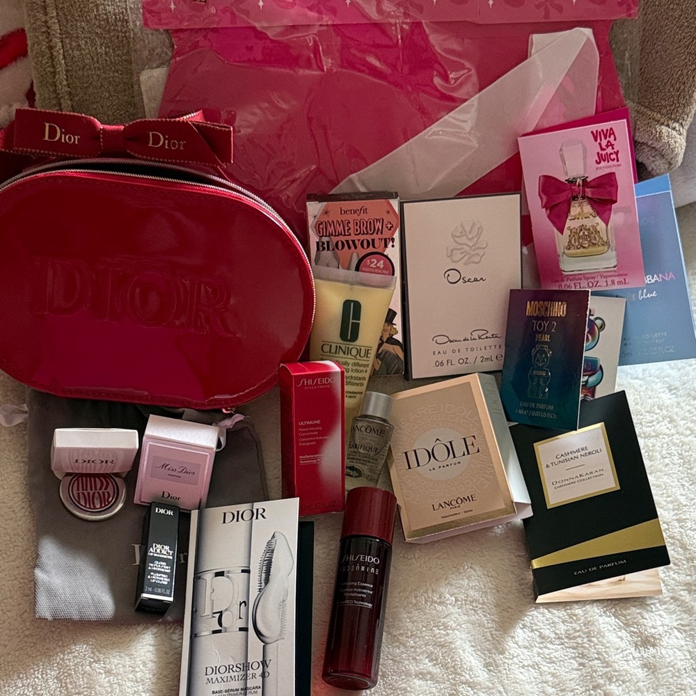 NIB Dior red Bag, perfume samples Clinique Shiseido Lancôme Benefit travel size